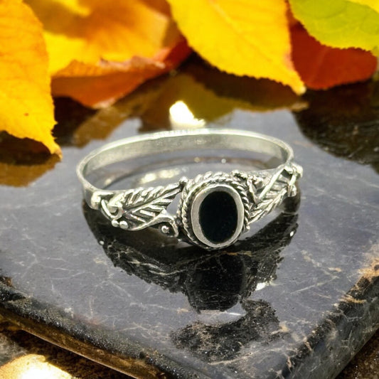 Black Onyx Leaf & Rope Ring